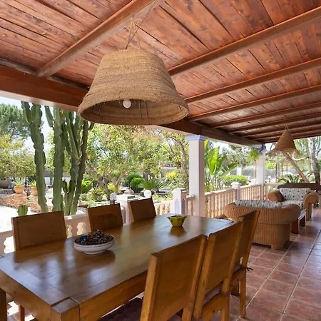 Casa Con Piscina, Jardin Y Juegos Exteriores Montecristo