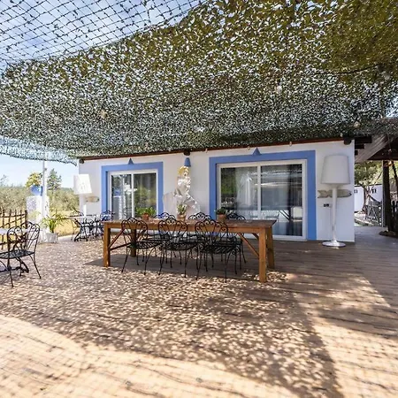 Casa Con Piscina, Jardin Y Juegos Exteriores Montecristo